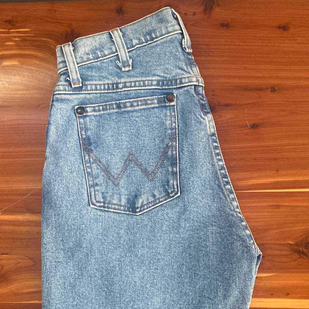 Wrangler cowboy cut slim fit women’s jeans